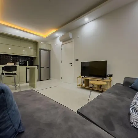 Havalimanina Yakin 1+1 Lux